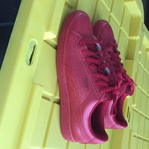 Puma Sneakers